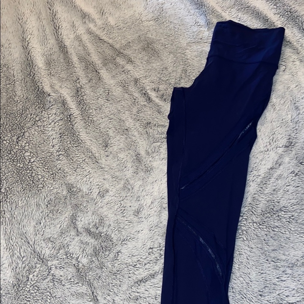 Lululemon, dark blue, size 6